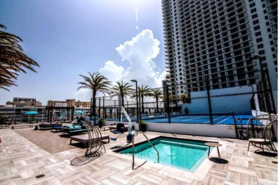 Ferienwohnung Hyde Beach House Grand Sea View Hollywood Exterior foto